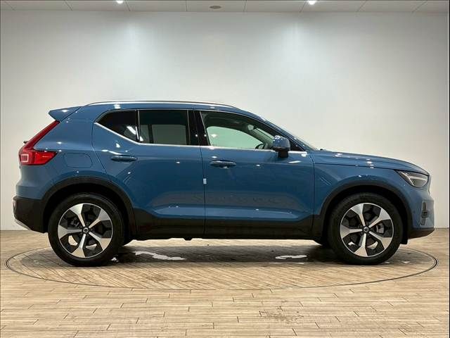 VOLVO VOLVO XC40 2023