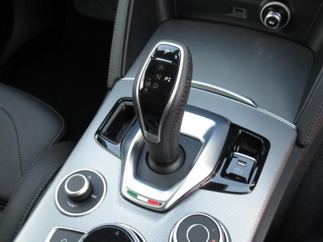 ALFAROMEO ALFAROMEO STELVIO 2025