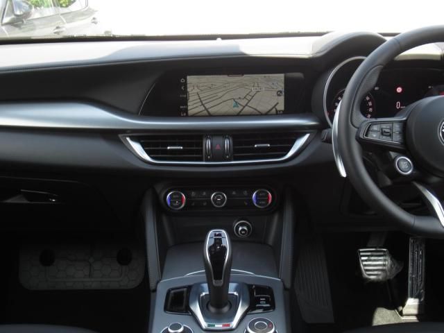 ALFAROMEO ALFAROMEO STELVIO 2025