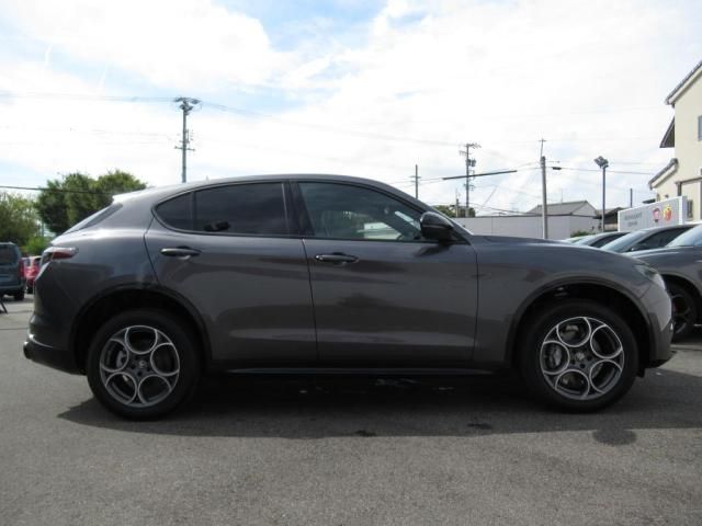 ALFAROMEO ALFAROMEO STELVIO 2025