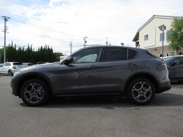 ALFAROMEO ALFAROMEO STELVIO 2025