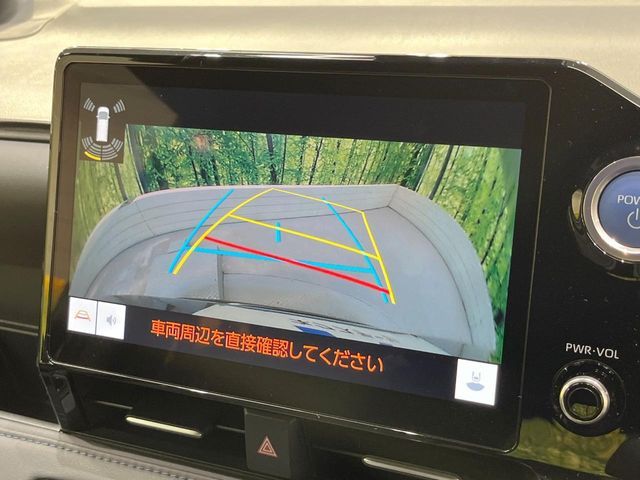 TOYOTA VOXY HYBRID 2023