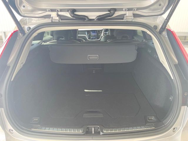 VOLVO VOLVO V60 CROSS COUNTRY 2022