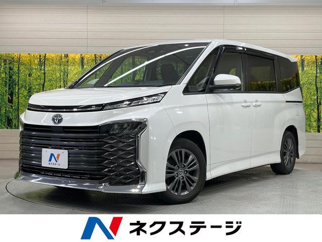 TOYOTA VOXY 2022