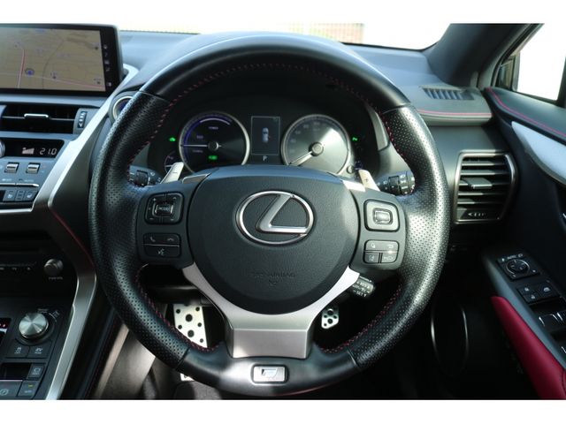 TOYOTA LEXUS NX300h 2020