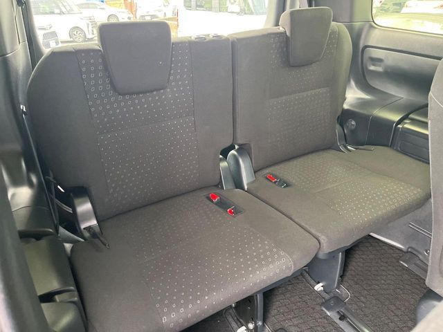 TOYOTA NOAH HYBRID 2018