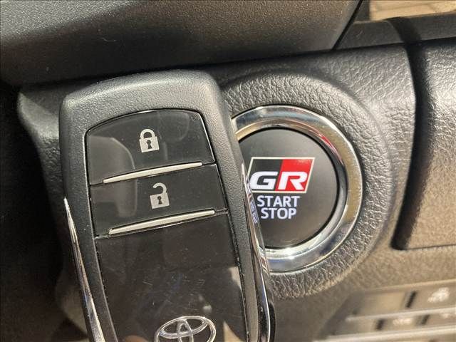 TOYOTA HILUX 4WD 2022