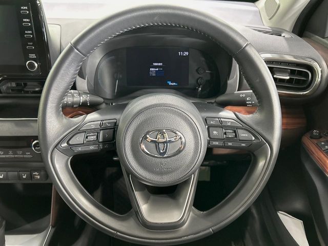 TOYOTA YARIS CROSS HYBRID 2021