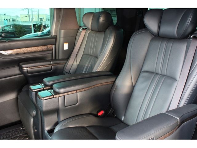 TOYOTA ALPHARD 2018