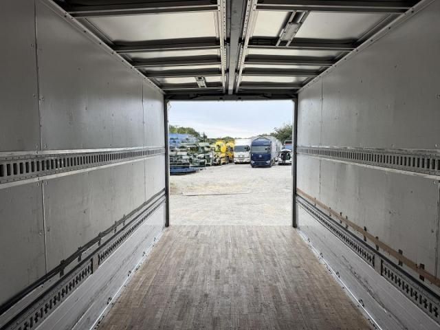 MITSUBISHI FUSOU FIGHTER 2017