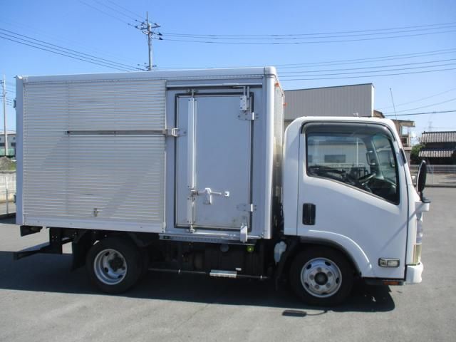 ISUZU ELF 2009