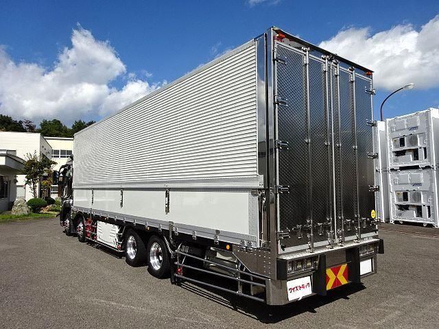 MITSUBISHI FUSOU SUPER GREAT 2016