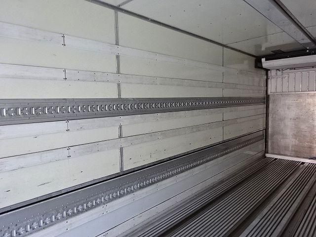 MITSUBISHI FUSOU SUPER GREAT 2016