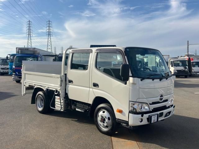 HINO DUTRO 2024