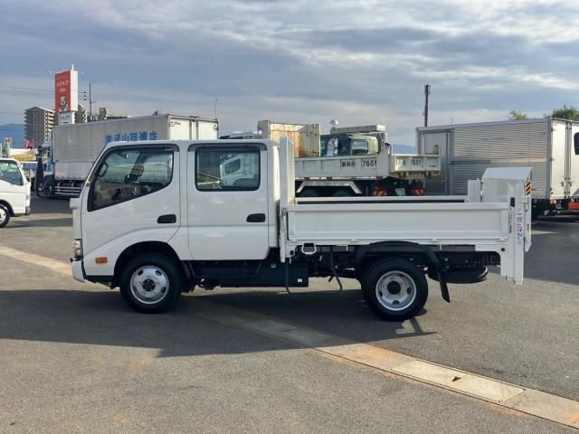 HINO DUTRO 2024