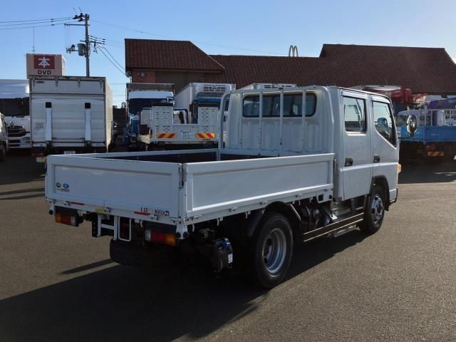 MITSUBISHI CANTER 2021