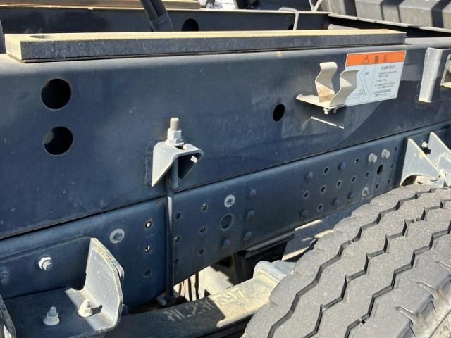 MITSUBISHI CANTER 2015