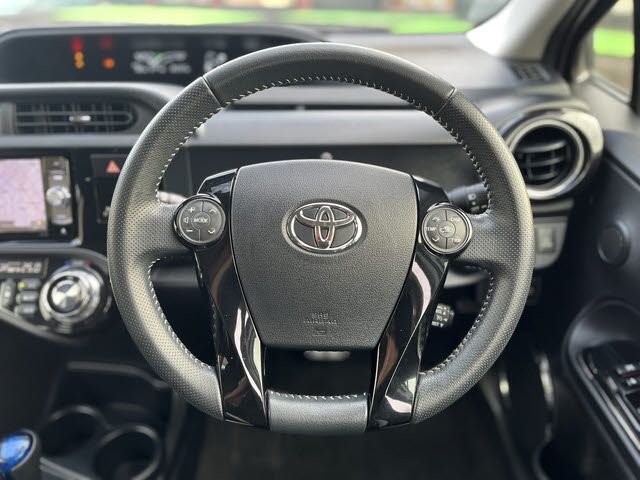 TOYOTA AQUA 2016