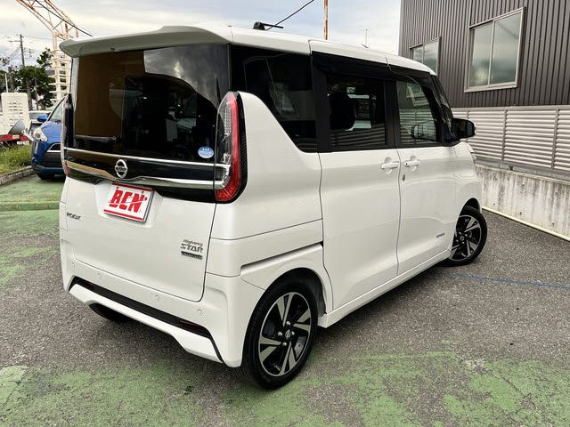 NISSAN ROOX 2021
