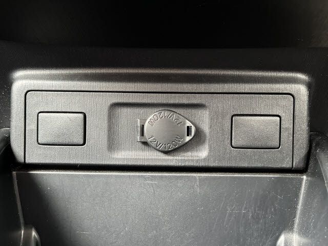 TOYOTA PRIUS Alpha 2016