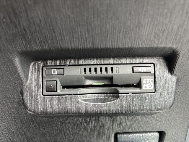 TOYOTA PRIUS Alpha 2016