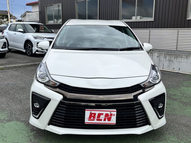 TOYOTA PRIUS Alpha 2016