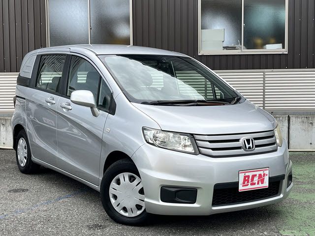 HONDA FREED Spike 2010