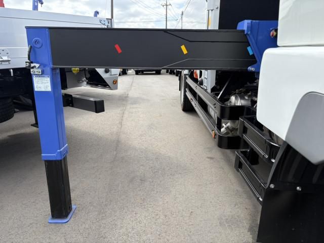 MITSUBISHI FUSOU FIGHTER 2024