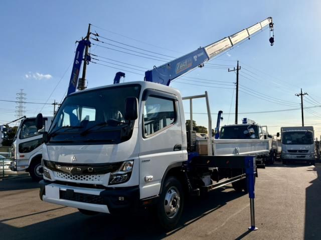 MITSUBISHI CANTER 2025