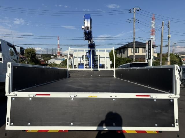 MITSUBISHI CANTER 2025