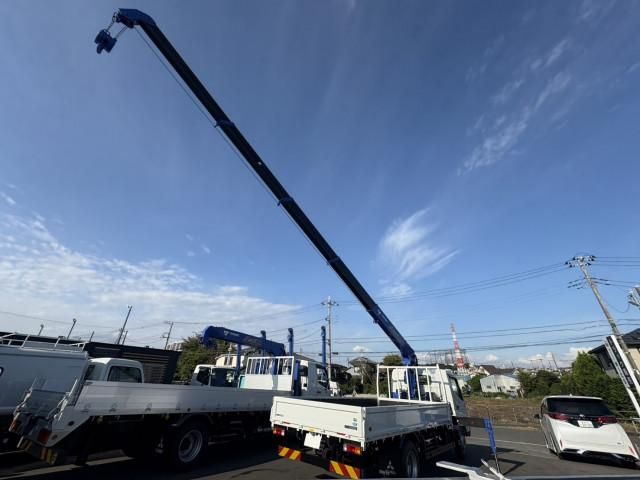 MITSUBISHI CANTER 2025