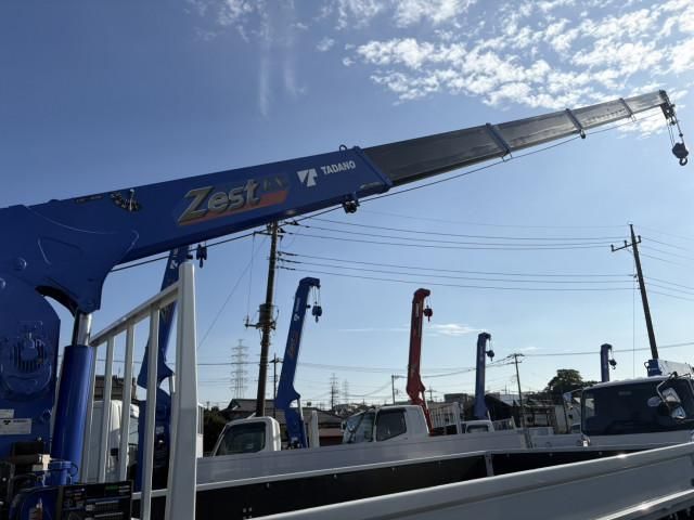 MITSUBISHI CANTER 2025