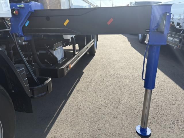 MITSUBISHI CANTER 2025