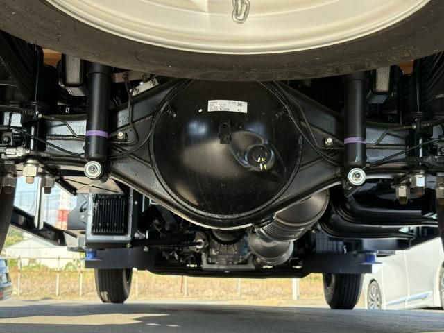 MITSUBISHI CANTER 2025