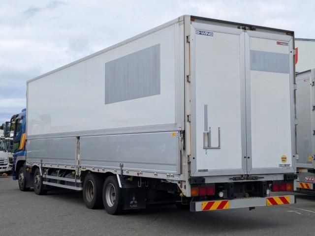 MITSUBISHI FUSOU SUPER GREAT 2016