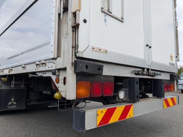 MITSUBISHI FUSOU SUPER GREAT 2016