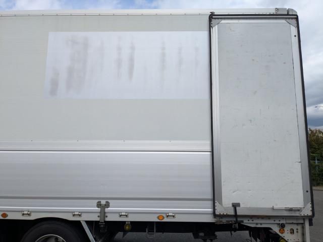 MITSUBISHI FUSOU SUPER GREAT 2016