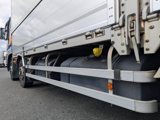 MITSUBISHI FUSOU SUPER GREAT 2016