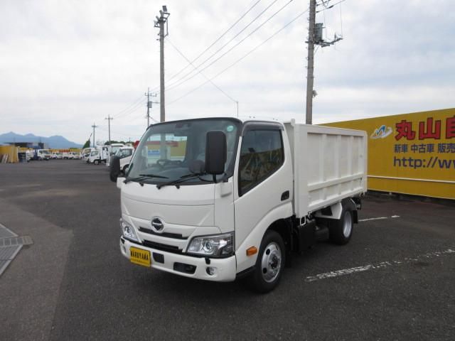 HINO DUTRO 2024