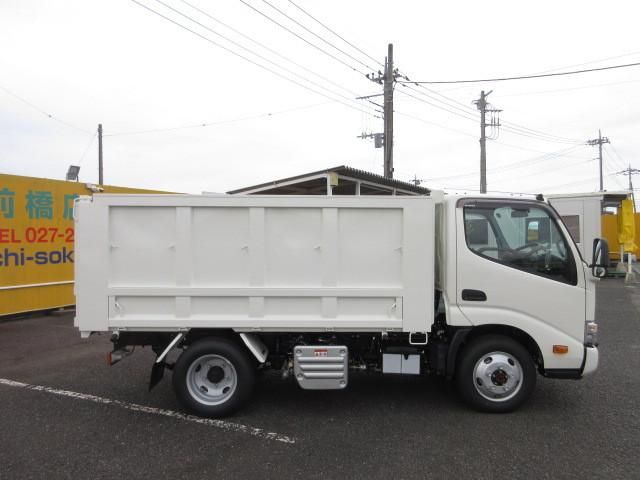 HINO DUTRO 2024