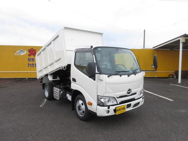 HINO DUTRO 2024