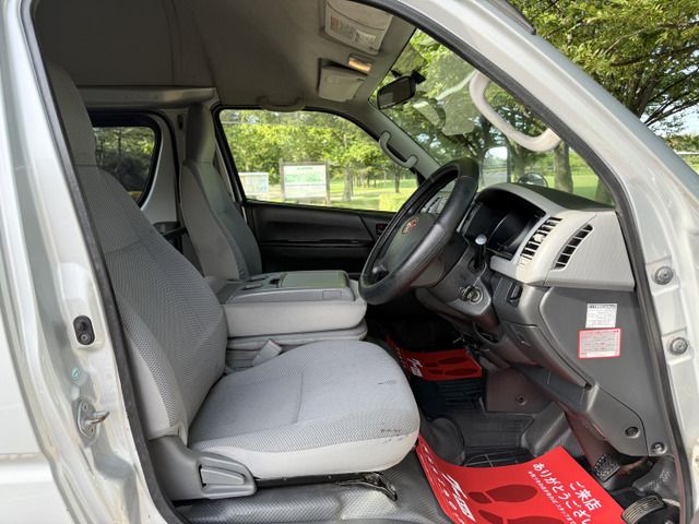 TOYOTA HIACE van 4WD 2008