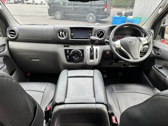 NISSAN NV350 CARAVAN 2020