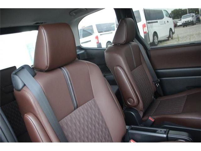 TOYOTA NOAH HYBRID 2023