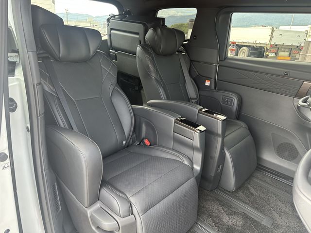 TOYOTA VELLFIRE  HYBRID 2023