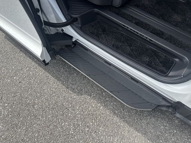 TOYOTA VELLFIRE  HYBRID 2023