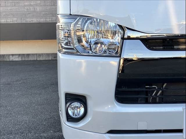 TOYOTA HIACE van 2WD 2018