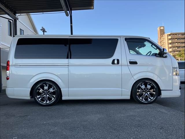 TOYOTA HIACE van 2WD 2018