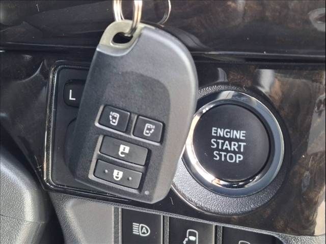 TOYOTA HIACE van 2WD 2018