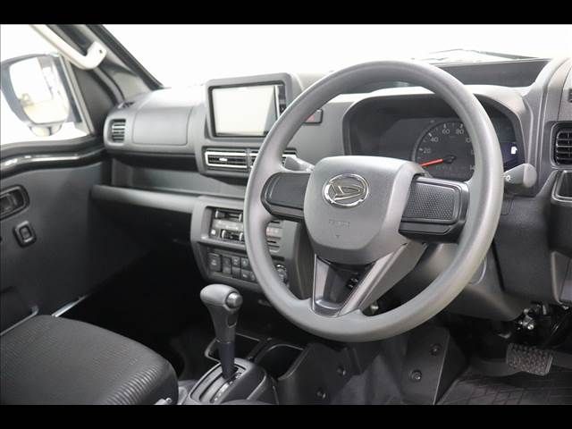 DAIHATSU HIJET truck 4WD 2022